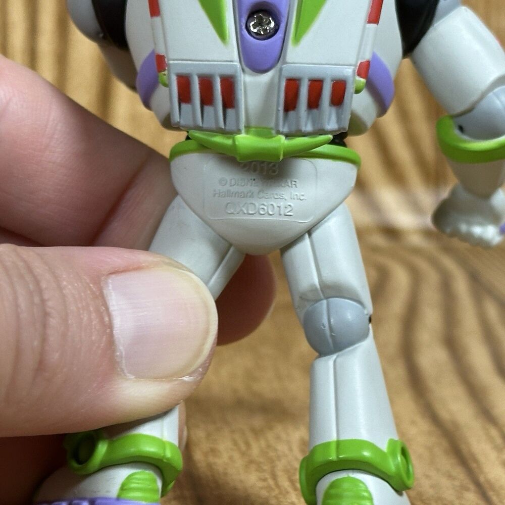 Hallmark Keepsake Disney Christmas Ornament Toy Story Buzz Is On A Mission 2014 - Picture 5 of 10